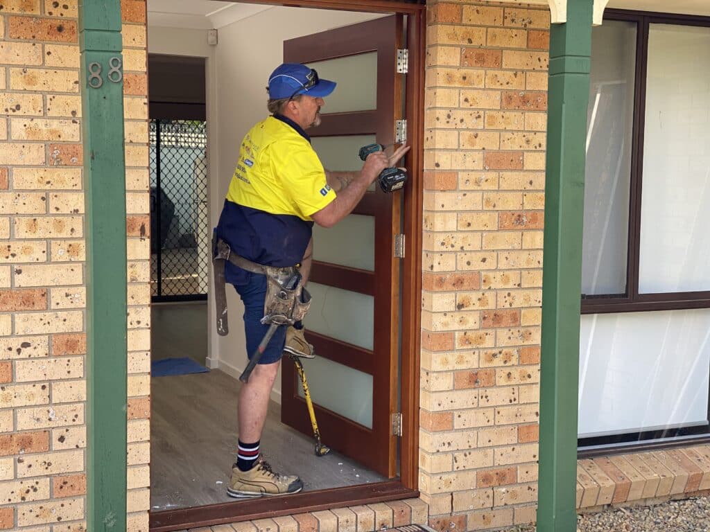 doors plus installer installting new door 1024x768